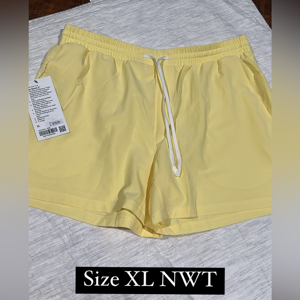 Lululemon NWT men’s XL pool shorts